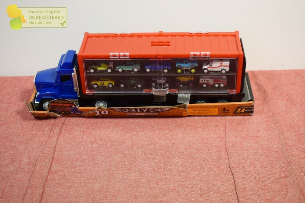 DRIVEN by Battat Pocket Carrier Truck with 10 Pocket Size Cars